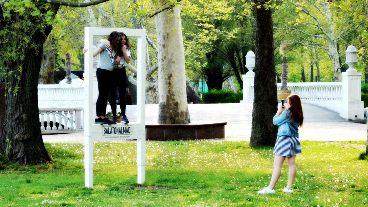 Miniszilva Apartman Balatonalmádi المظهر الخارجي الصورة